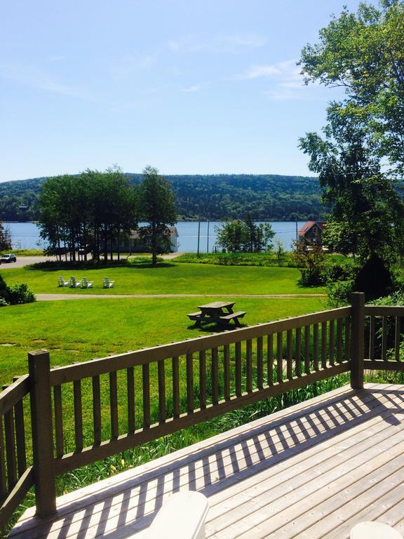 Broadwater Inn & Cottages Baddeck Exterior photo
